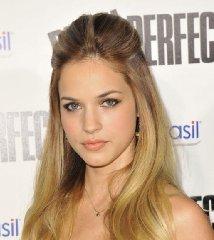 Alexis Knapp