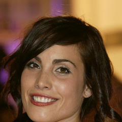 Carly Pope