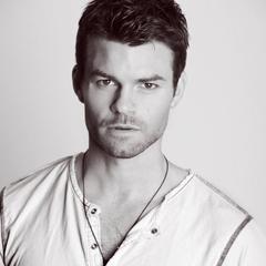 Daniel Gillies