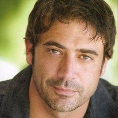 Jeffrey Dean Morgan