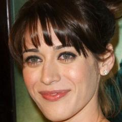 Lizzy Caplan