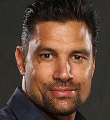 Manu Bennett