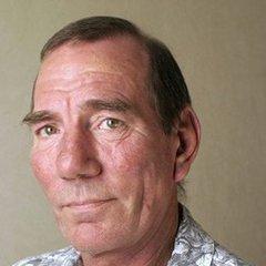 Pete Postlethwaite