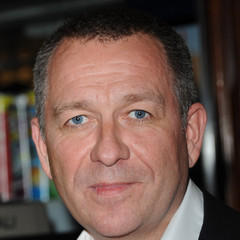 Sean Pertwee