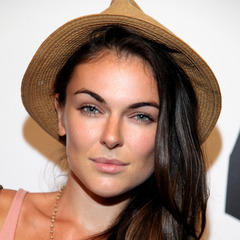 Serinda Swan